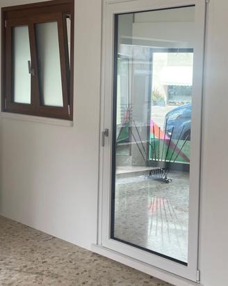 Porta finestra in PVC bicolore misure 104 x 218 cm