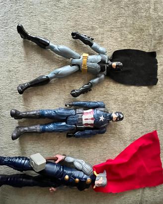 Personaggi marvel (thor,batman,capitan america).