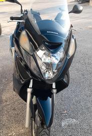SCOOTER HONDA SILVER WING 600