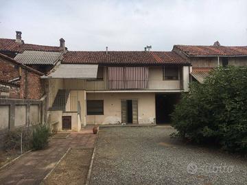 Villa di 150 m² con più di 5 locali e box auto a M