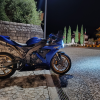 Yamaha yzf-r1