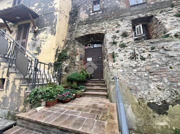 2 LOCALI A AMELIA