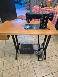 Macchina da Cucire Singer Vintage con Mobile
