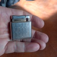 Accendino Colibri, a benzina ,1952,funzionante. 