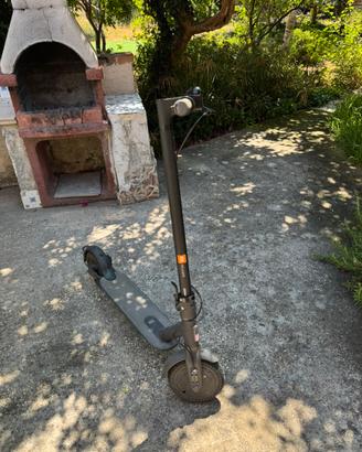 Monopattino Elettrico Xiaomi Essential