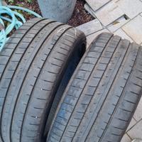 Pneumatici  255/35 19