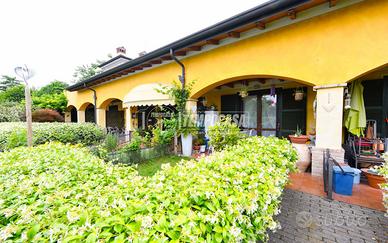 TRILOCALE CON GIARDINO