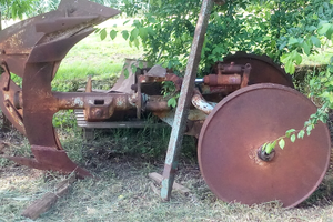 Aratro voltaorecchio carrellato