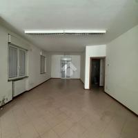 NEGOZIO A CASTELLI CALEPIO