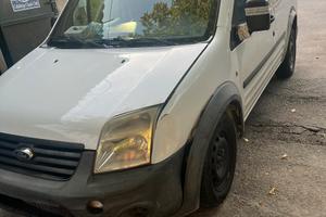 Ford Transit Connect motore rotto