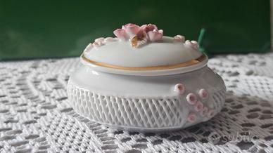 delizioso porta anelli in porcellana 