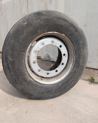 pneumatico 445/45 R19,5
