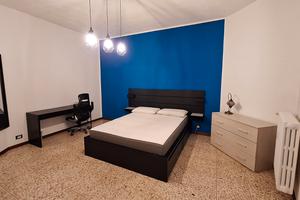 Stanza in appartamento da 90mq