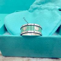 Tiffany & Co. Anello a fascia larga con cuore