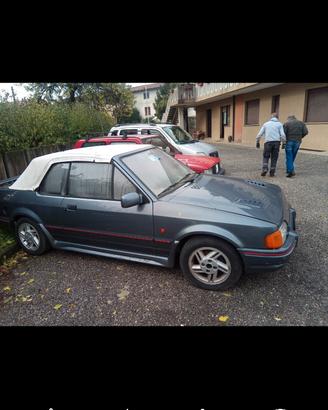 Ford escort XR3 N2 PORTIERE IN BUONE CONDIZIONI 