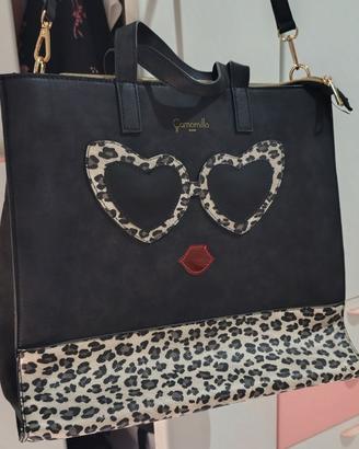 Borsa molto capiente a tracolla