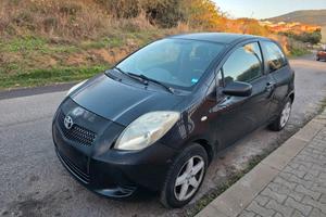 Toyota Yaris 2ª serie (Benzina - 3 Porte)