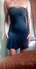 Vestito nero senza spalline