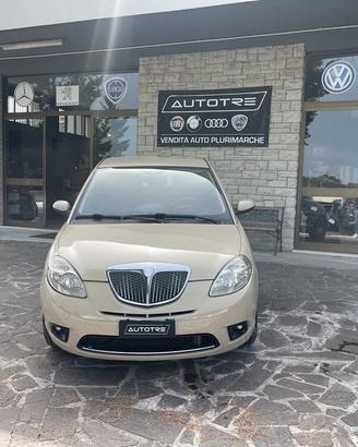 Lancia Ypsilon 1.2 Argento NEO PATENTATI