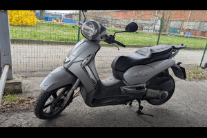 Scooter Aprilia Scarabeo 250