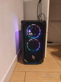 PC gaming RGB con vetro temperato 