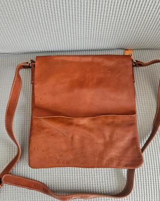 Borsa tracolla in pelle 