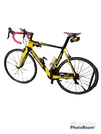 BICICLETTA DA CORSA RAZOR