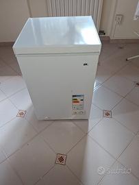 Congelatore a pozzetto, capacità 100 Litri.