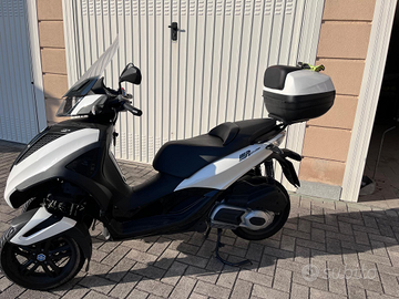 Piaggio MP3 Yourban