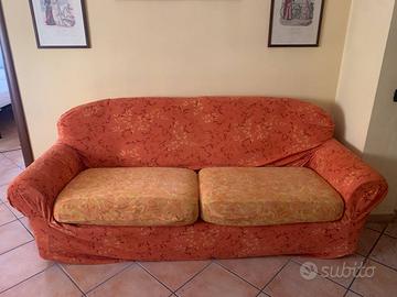 DIVANI ELE tenuti come nuovi