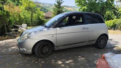 LANCIA YPSILON  MOMO DESIGN 1.3 TURBODIESEL 90 CV 