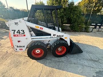 P157 Minipala Bobcat 743