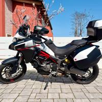 Ducati Multistrada 950S 2021 colorazione Gp-white