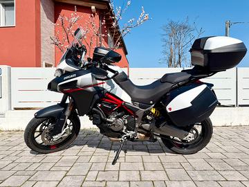Ducati Multistrada 950S 2021 colorazione Gp-white
