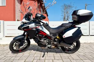 Ducati Multistrada 950S 2021 colorazione Gp-white