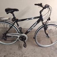 Bici uomo muscolare