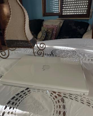 MacBook 2008