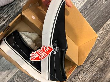 Vans Classic Slip-On - NEW - 42
