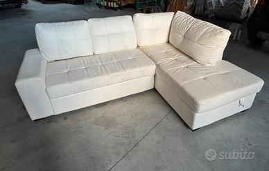 Divano bianco in pelle