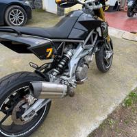 Aprilia dorsoduro 750