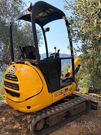 miniescavatore jcb 8018