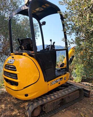 miniescavatore jcb 8018