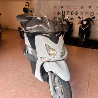 Yamaha X City 250 ie del 2010 con 21.500 km