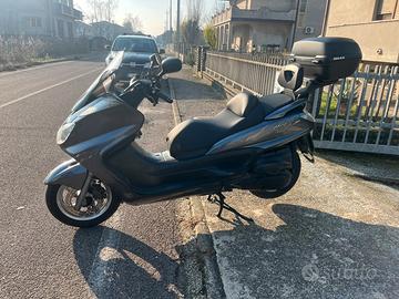 Yamaha Majesty 400 anno 2004