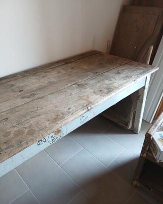 Tavolo da restaurare