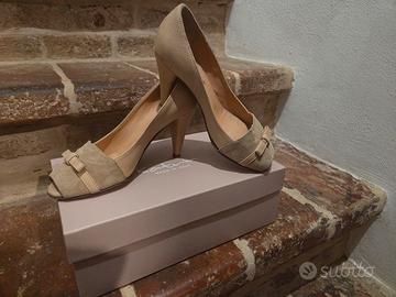 scarpa con tacco num 35 in pelle