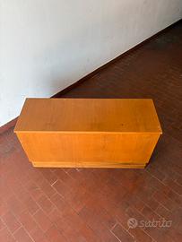 Cassapanca artigianale in legno