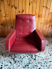 Poltrona vintage rossa similpelle