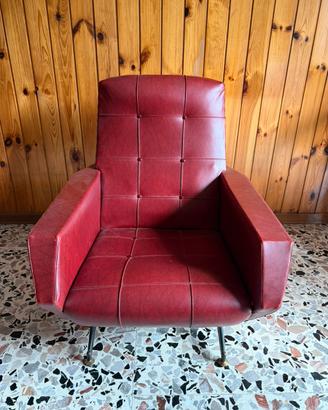 Poltrona vintage rossa similpelle