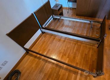 Due letti singoli con materassi